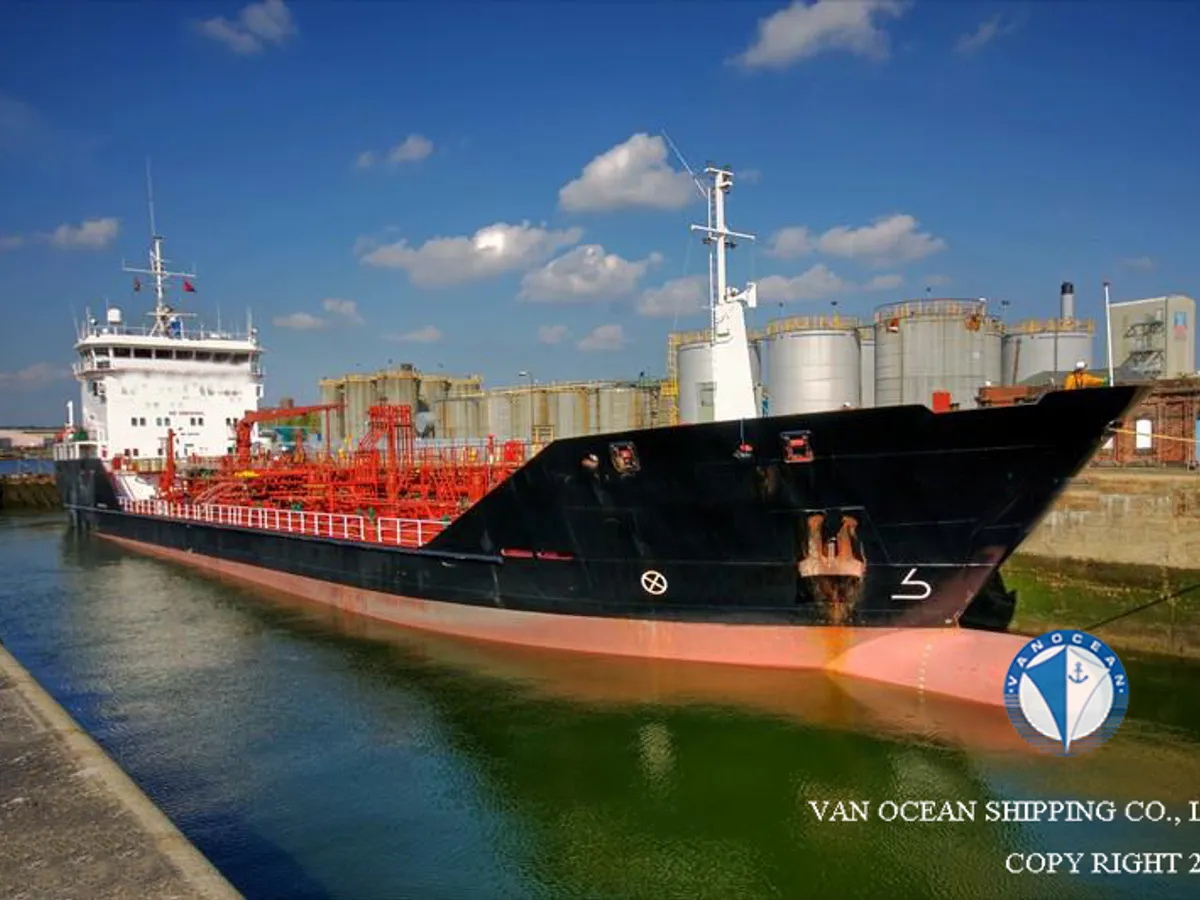 Navio-tanque de óleo/produtos químicos à venda