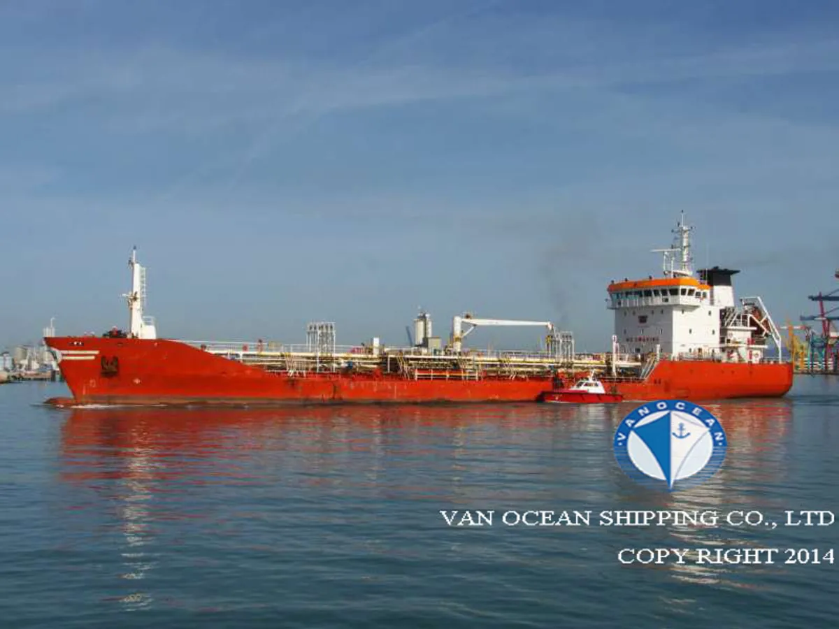 Navio-tanque de óleo/produtos químicos à venda