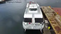 Catamarã à venda