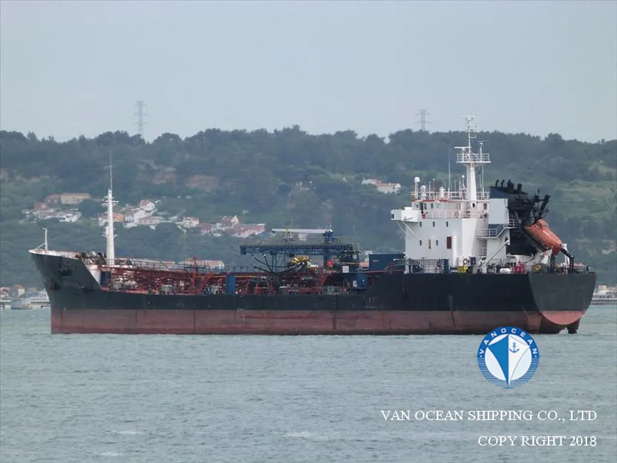 Navio-tanque de óleo/produtos químicos à venda