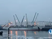 Navio frigorífico à venda