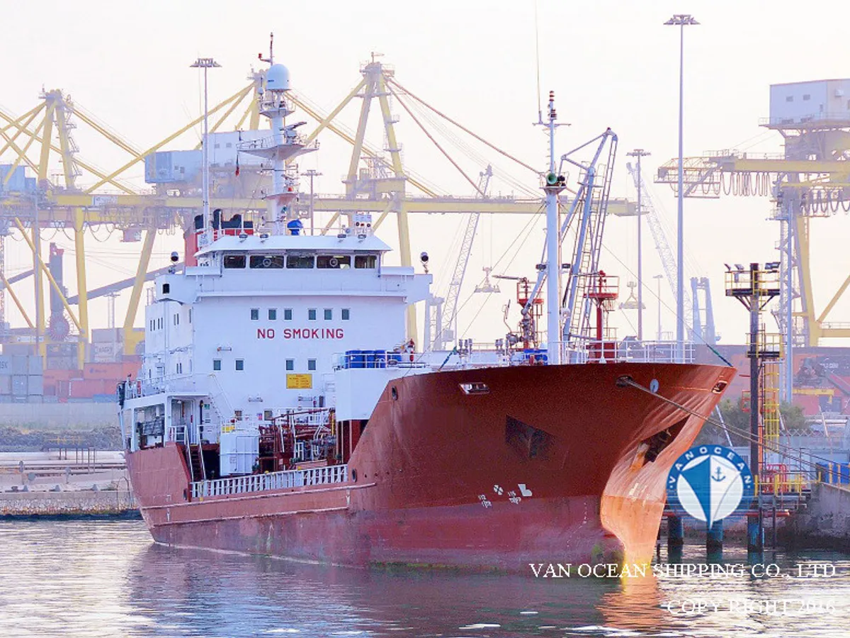 Navio-tanque de óleo/produtos químicos à venda