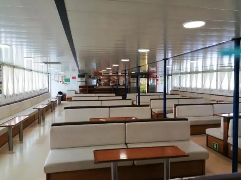 Navio de cruzeiro à venda