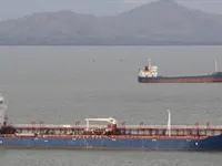 Navio-tanque de óleo/produtos químicos à venda