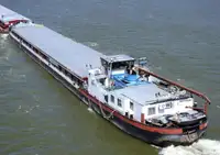 Barcaça à venda