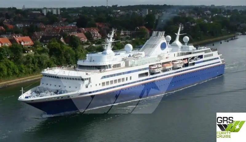 Navio de cruzeiro à venda