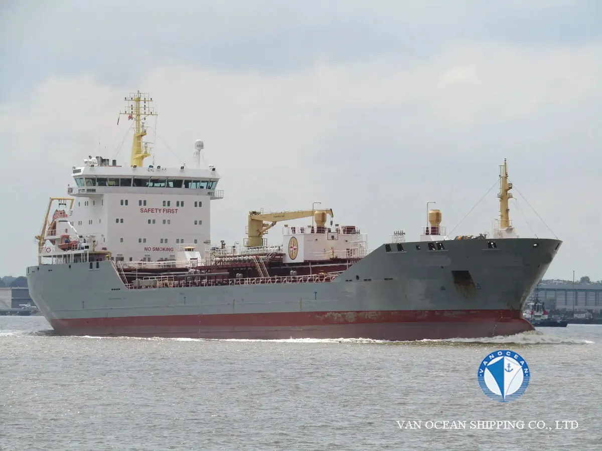 Navio-tanque de óleo/produtos químicos à venda