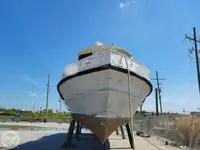 Barco de tripulação à venda