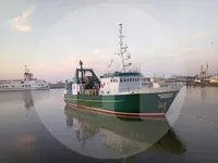 Navio de pesca de arrasto à venda