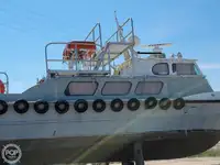 Barco de tripulação à venda