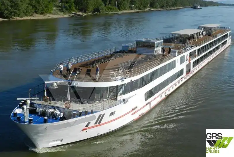 Navio de cruzeiro à venda