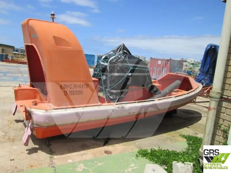 Navio de resgate à venda