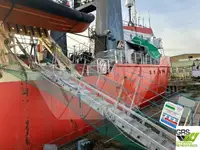 Navio de abastecimento à venda