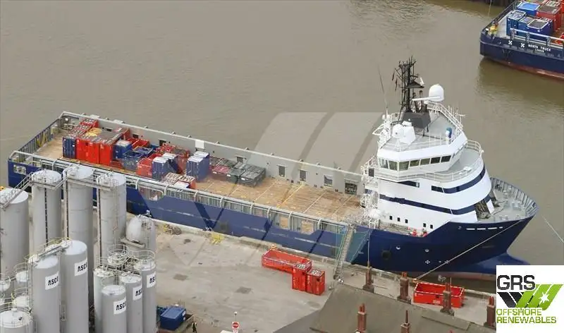 Navio de abastecimento à venda