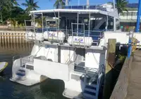 Catamarã à venda