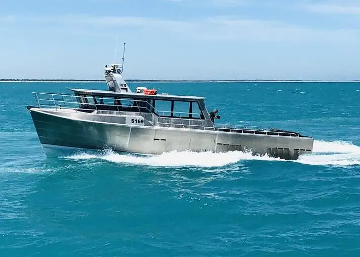Barcos de trabalho à venda