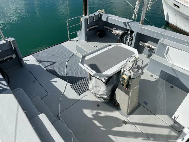 Navio de pesquisa à venda