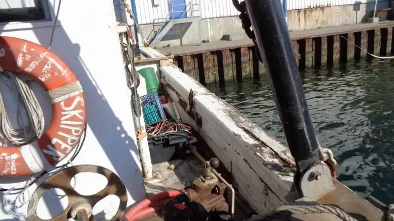 Navio de pesca de arrasto à venda