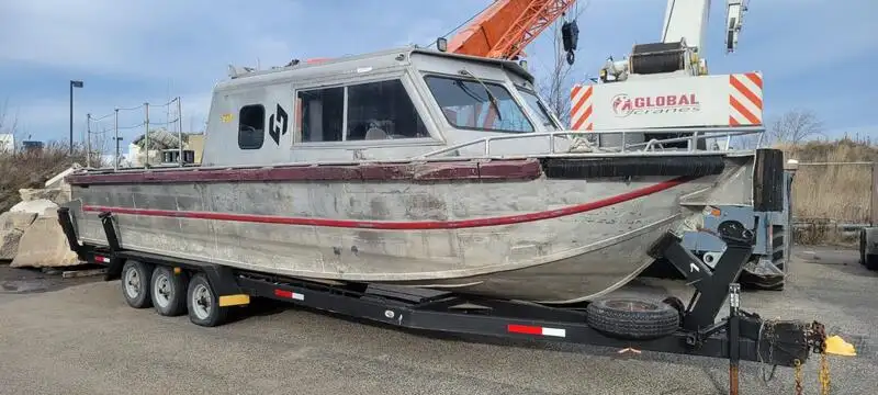 Barcos de trabalho à venda