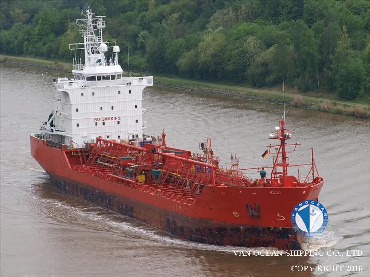 Navio-tanque de óleo/produtos químicos à venda