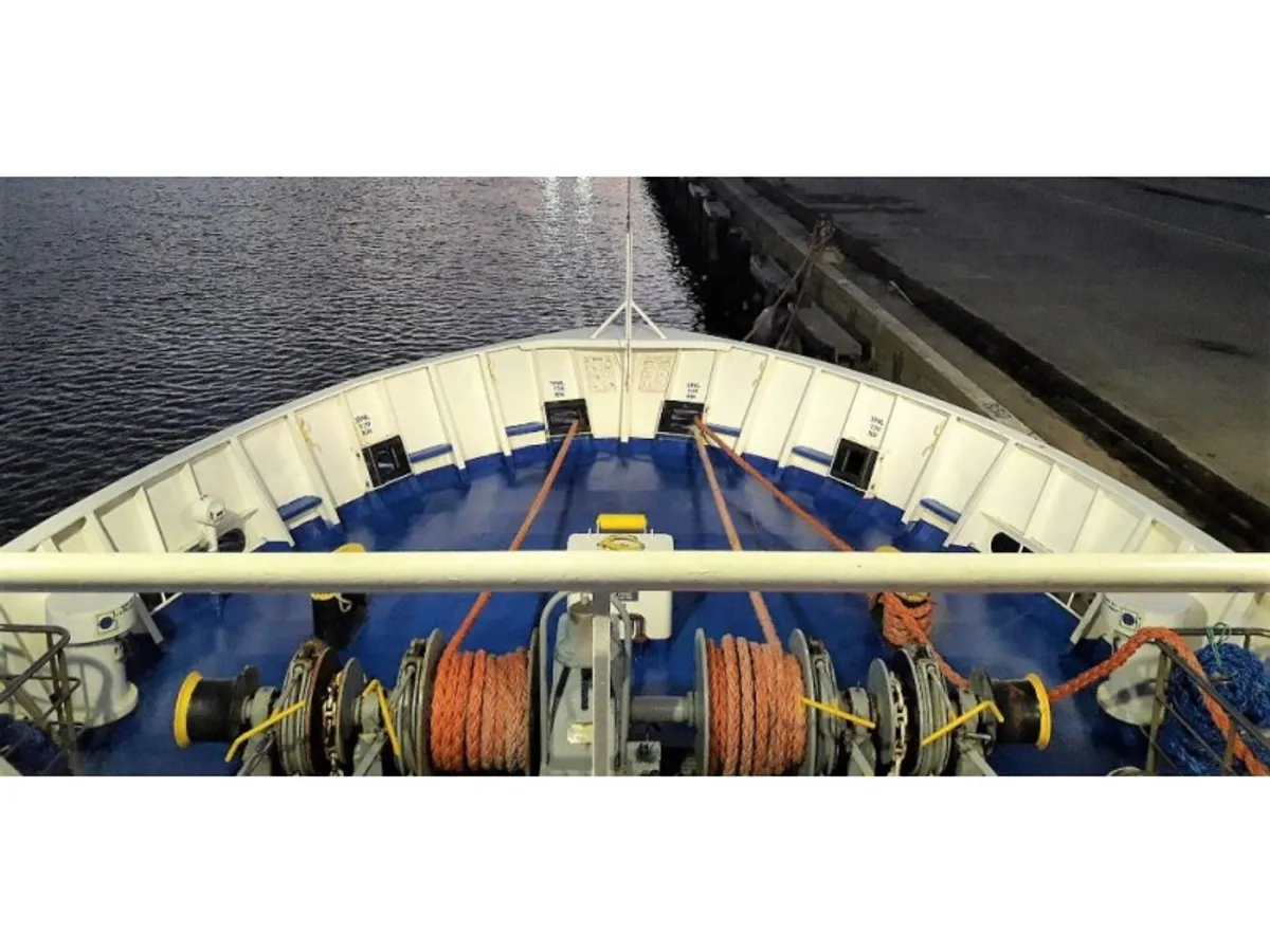 Navio de pesquisa à venda