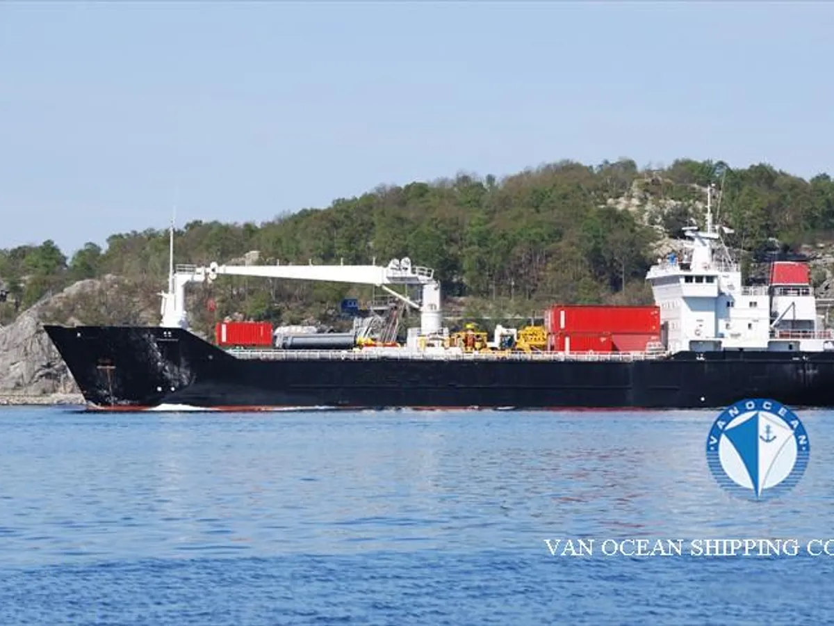 Navio frigorífico à venda