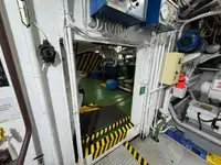 Navio porta-contêineres à venda