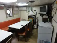 Navio de abastecimento à venda