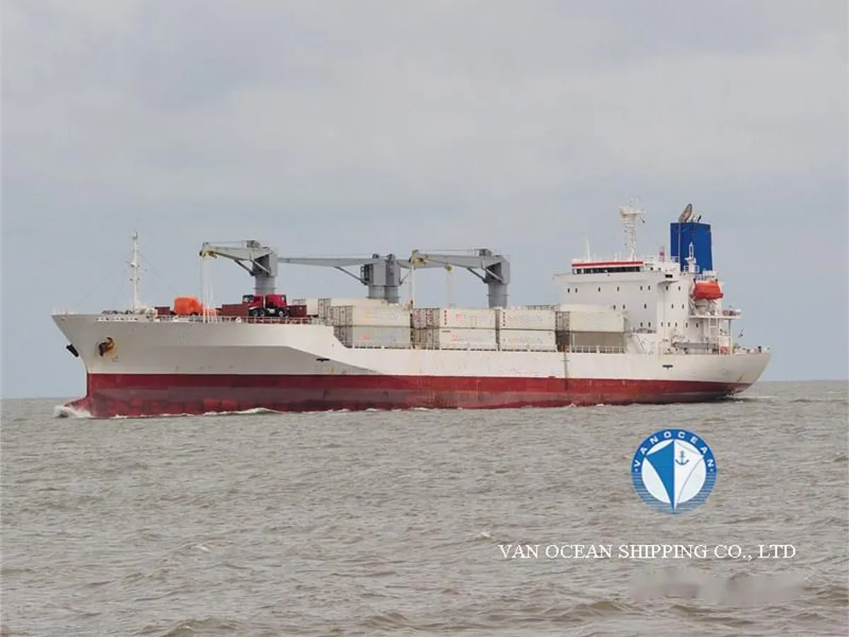 Navio frigorífico à venda
