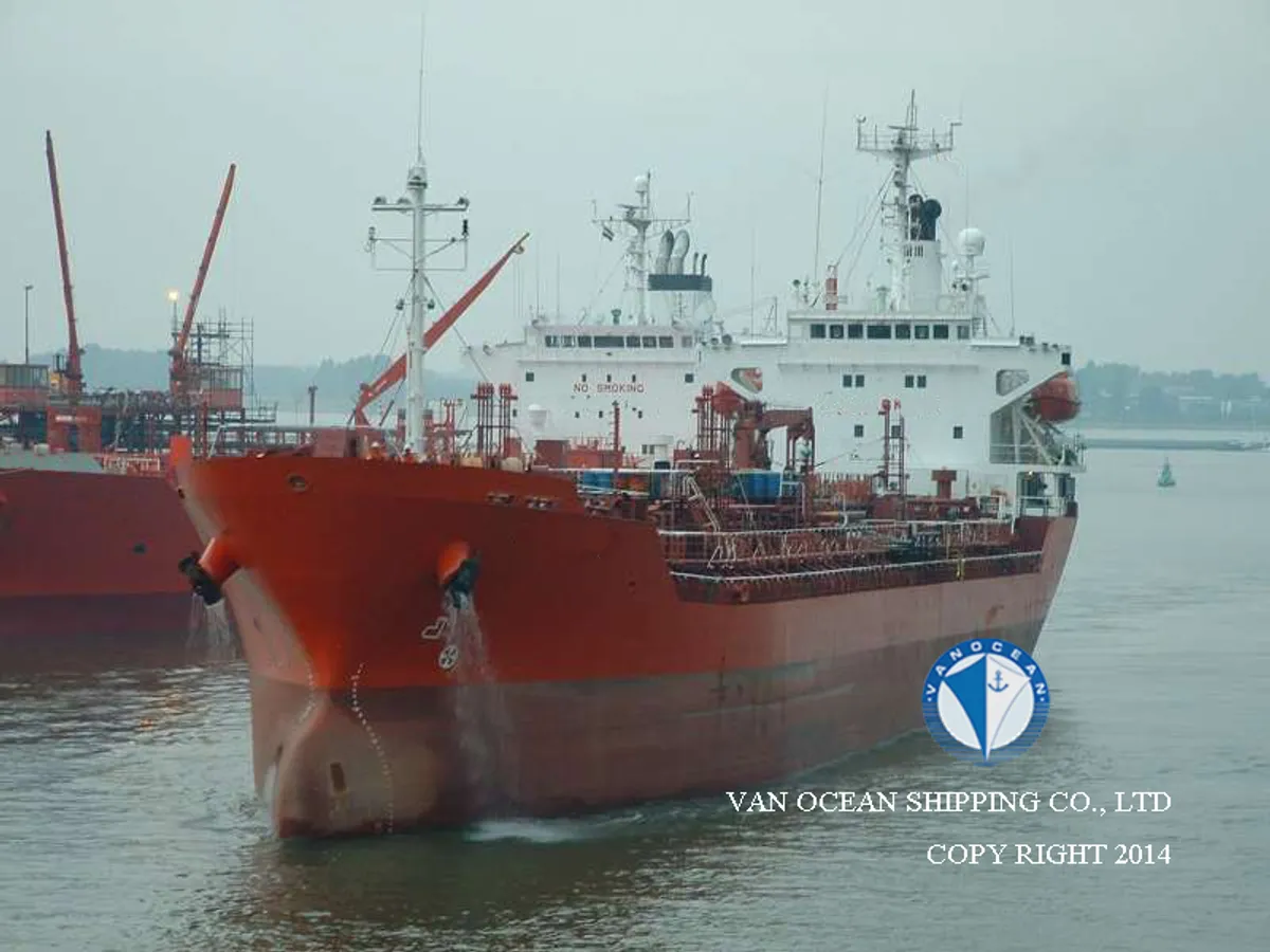Navio-tanque de óleo/produtos químicos à venda