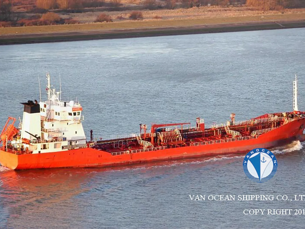Navio-tanque de óleo/produtos químicos à venda