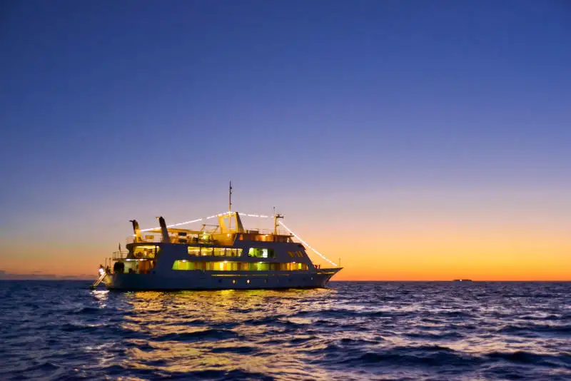 Navio de cruzeiro à venda