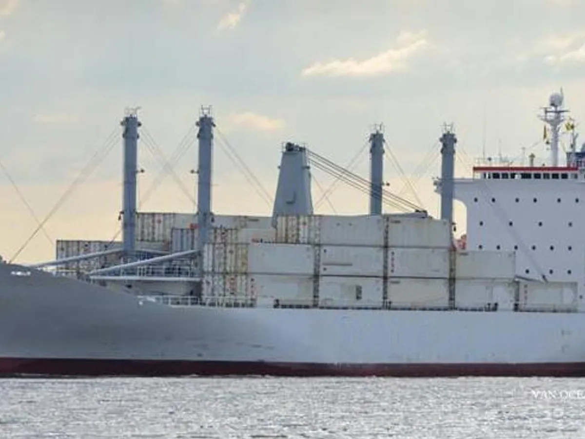 Navio frigorífico à venda