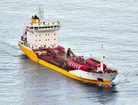 Oil/Chemical tanker à venda