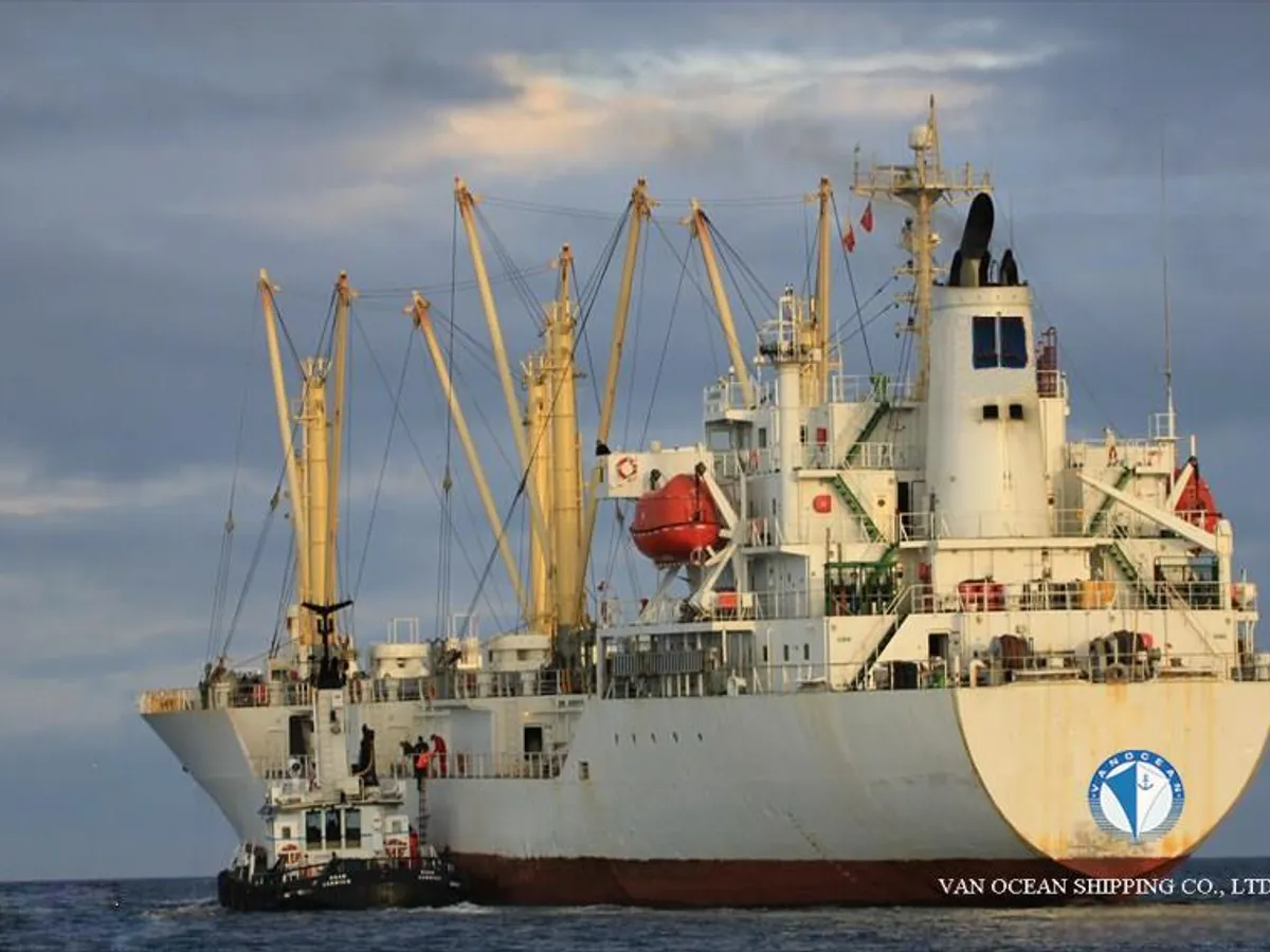 Navio frigorífico à venda