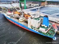 Navio frigorífico à venda