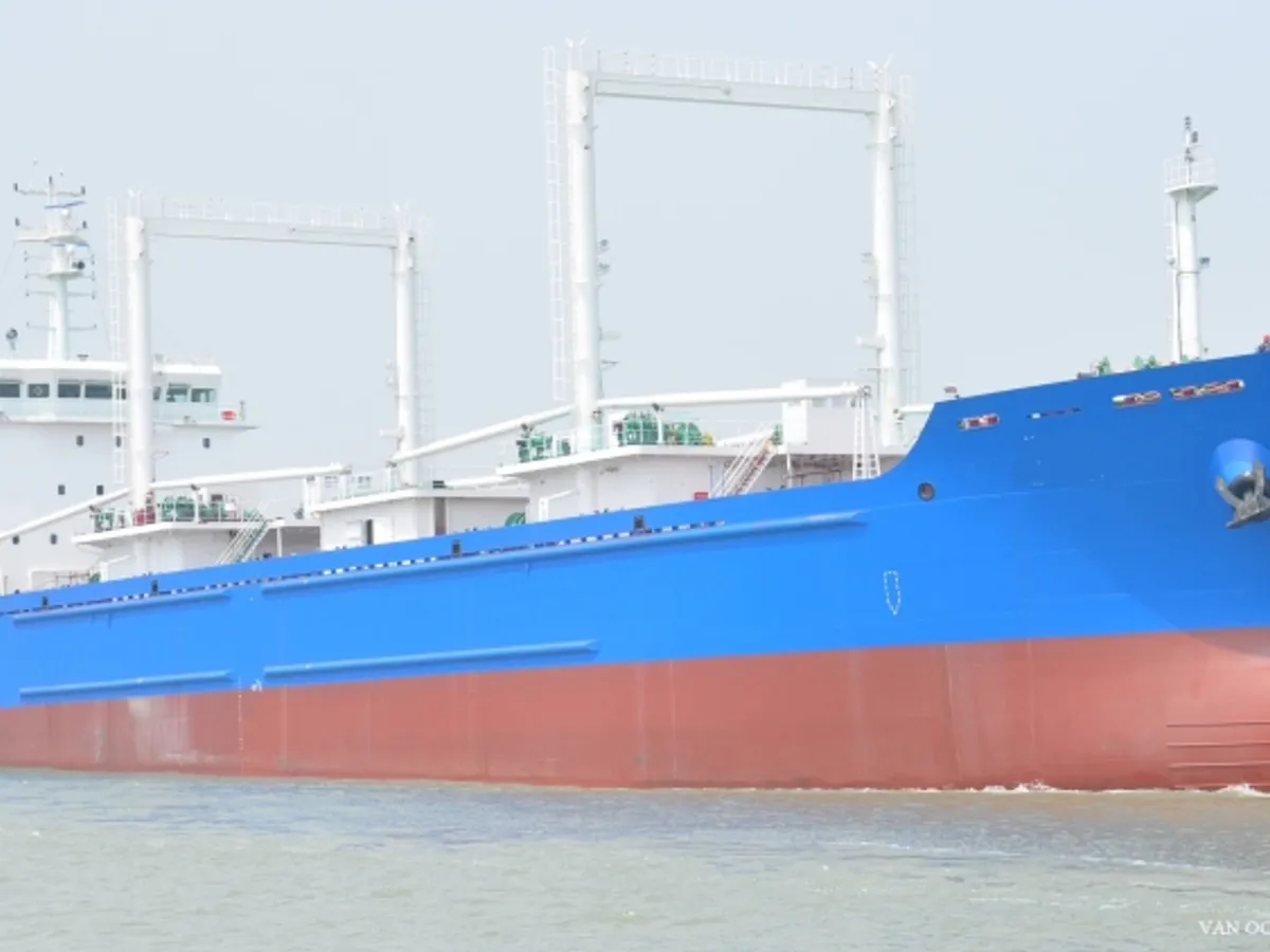 Navio frigorífico à venda