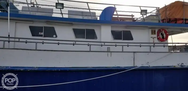 Catamarã à venda