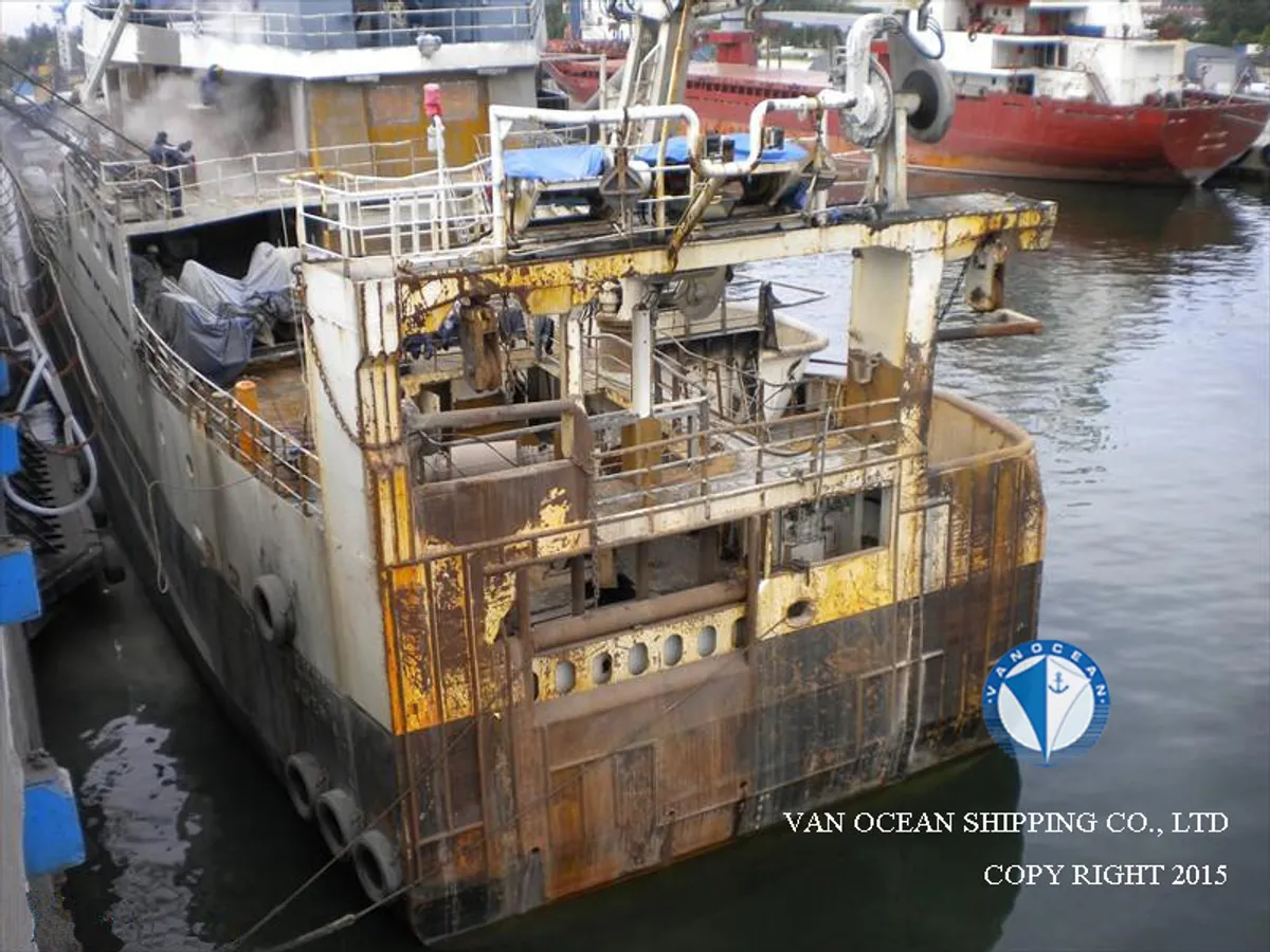 Navio de pesca de arrasto à venda
