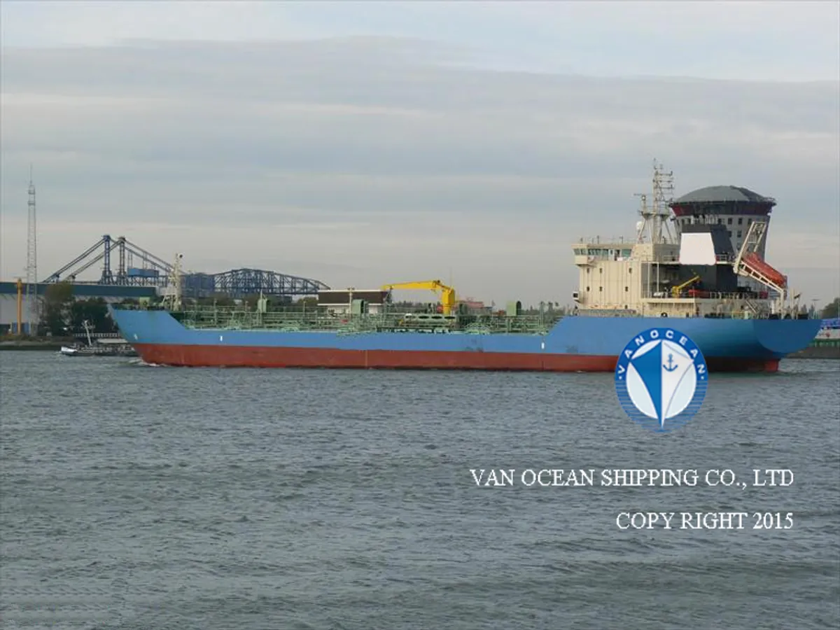 Navio-tanque de óleo/produtos químicos à venda