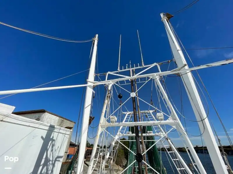 Navio de pesca de arrasto à venda