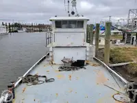Navio de abastecimento à venda