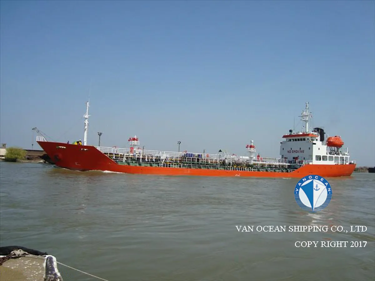 Navio-tanque de óleo/produtos químicos à venda