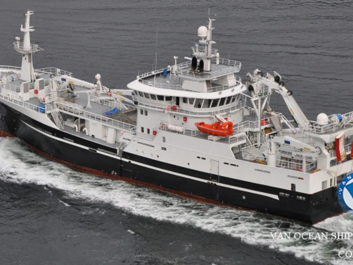 Navio de pesca de arrasto à venda