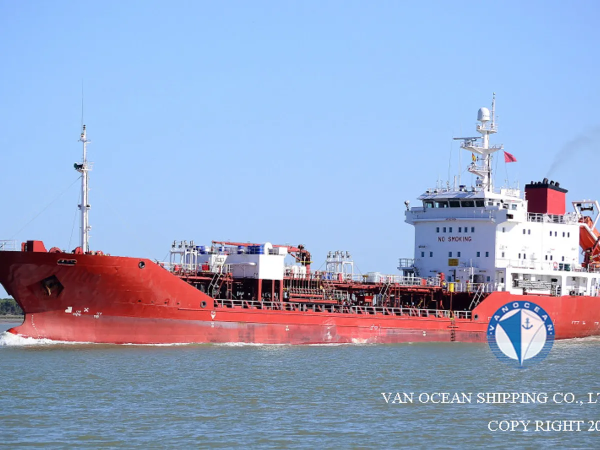 Navio-tanque de óleo/produtos químicos à venda