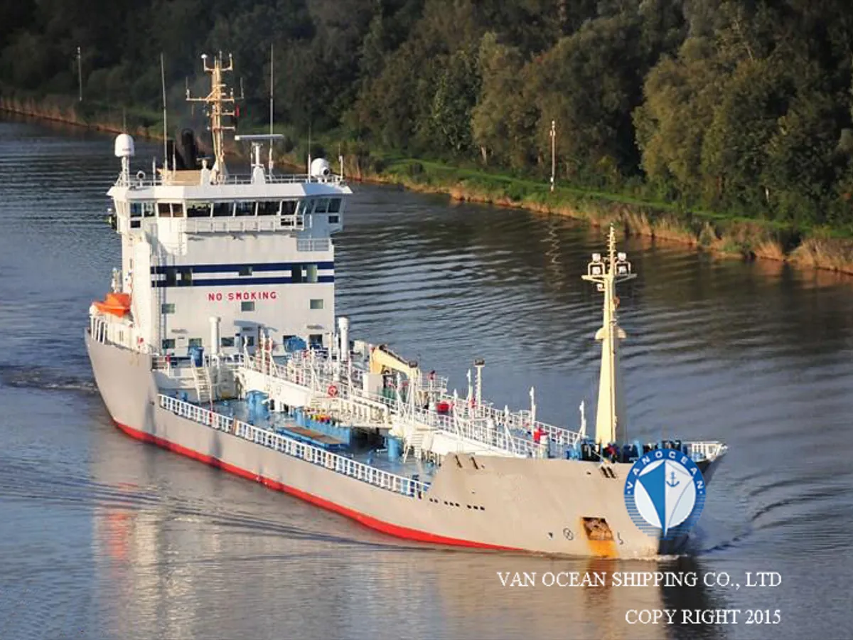Navio-tanque de óleo/produtos químicos à venda