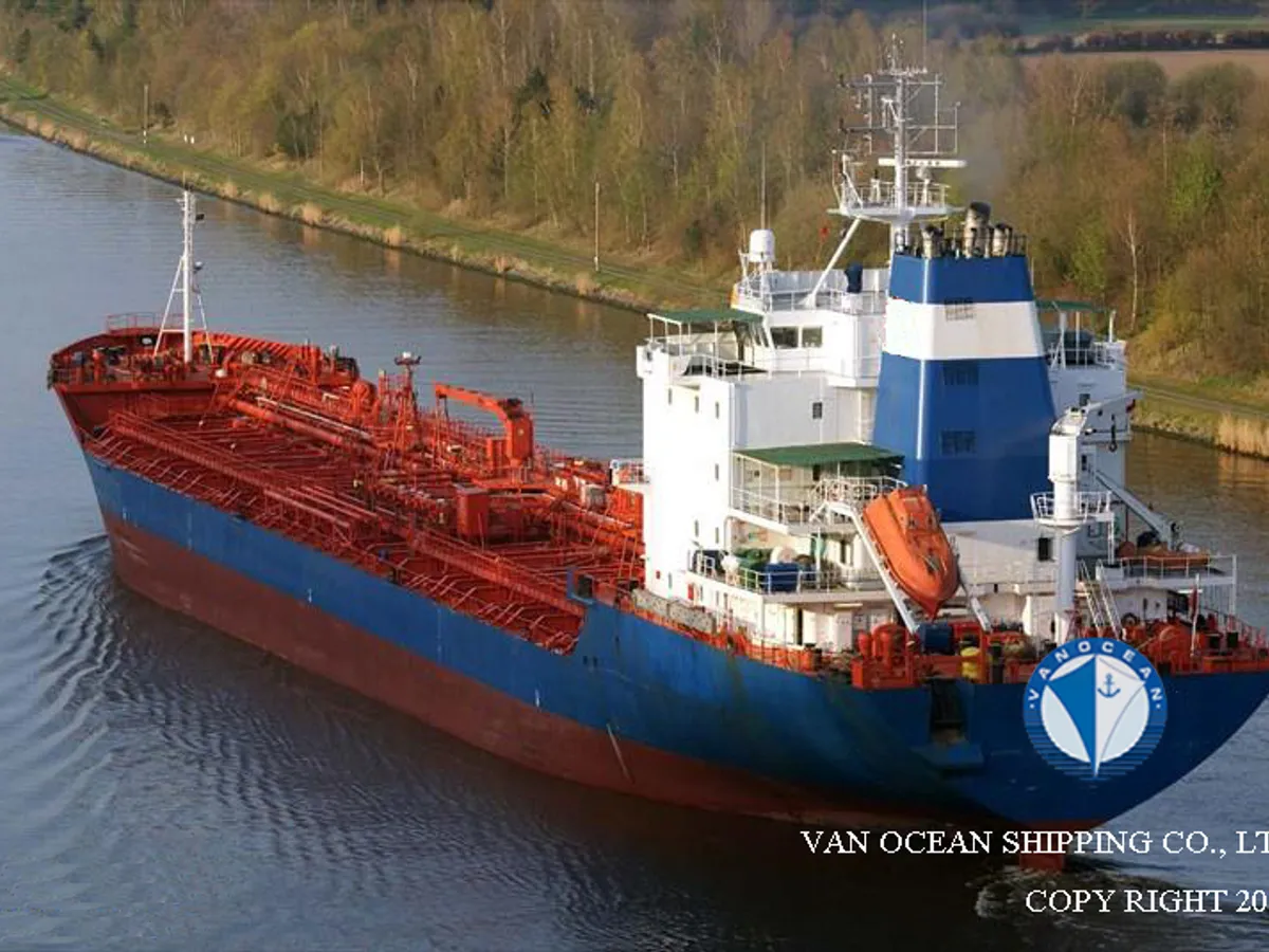 Navio-tanque de óleo/produtos químicos à venda