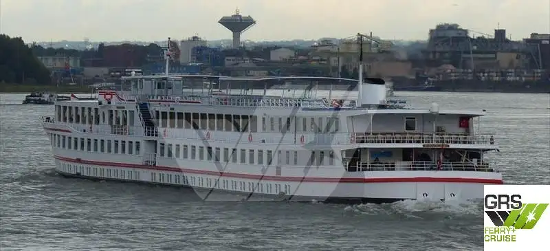 Navio de cruzeiro à venda