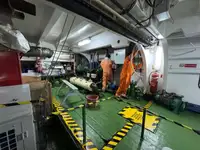 Navio porta-contêineres à venda