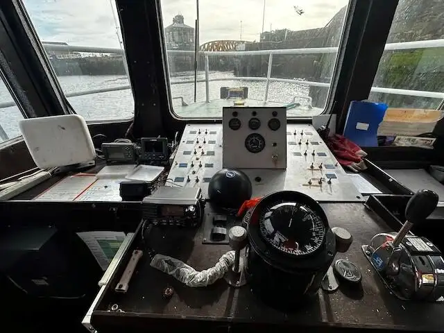 Barcos de trabalho à venda